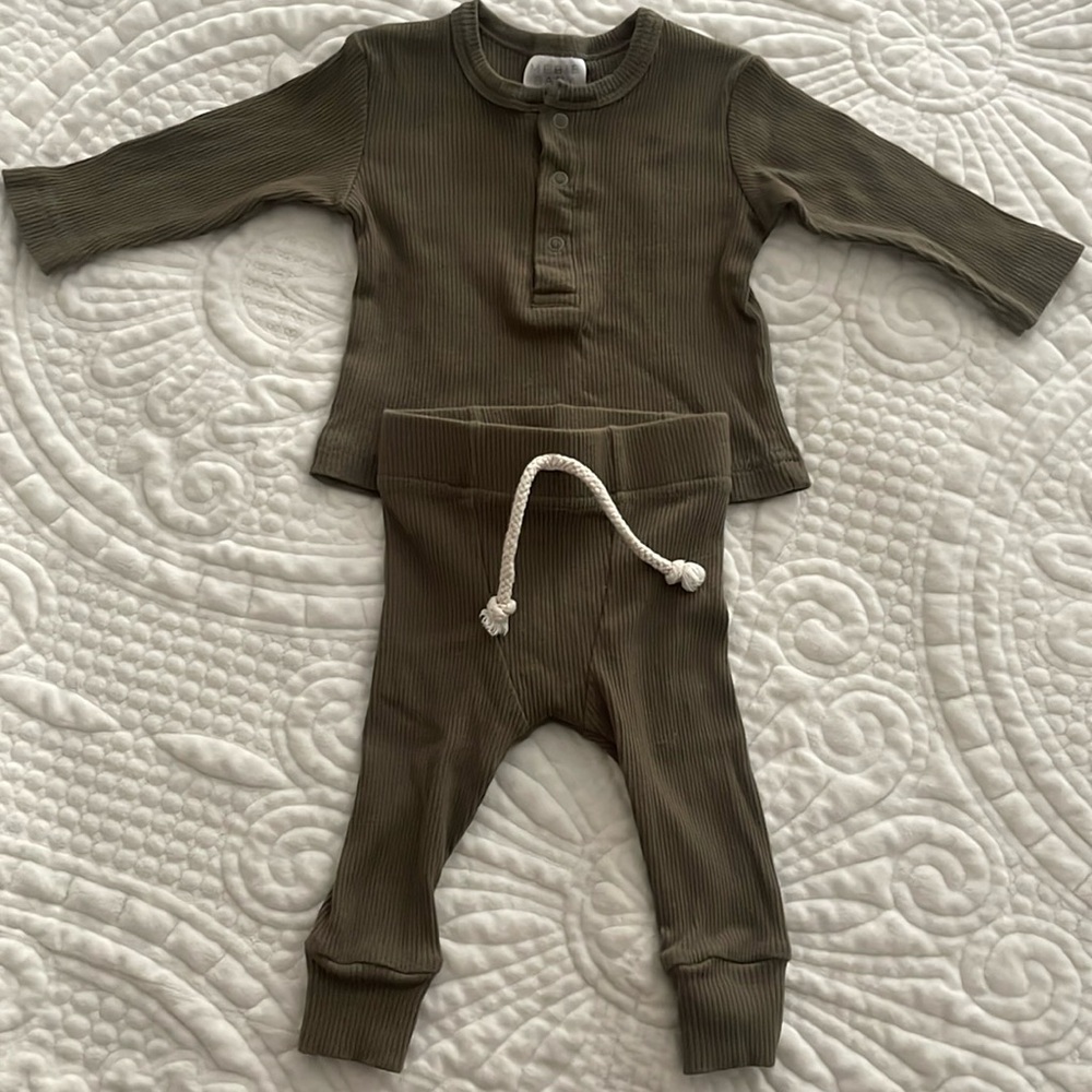 Mebie Baby Winter Green Organic Ribbed Snap Set